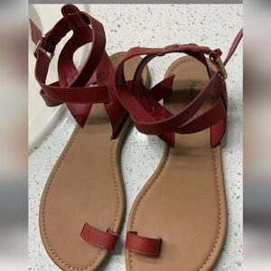 American Eagle Outfitters Red and Tan Sandals, Size 9.5, Great Condition